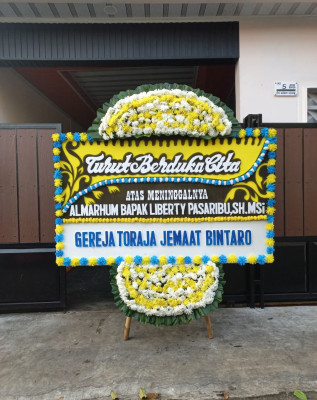 Papan Bunga Duka di Jurangmangu Barat